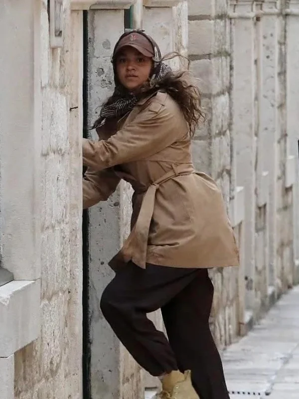 Outer Banks S05 Madison Bailey Trench Coat